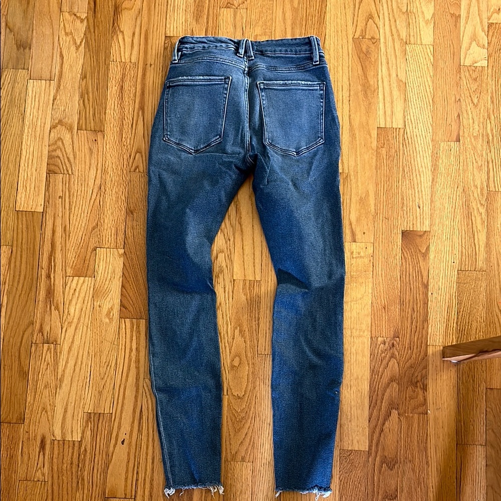 Good American Blue Skinny Jeans Distressed - Picture 4 of 4